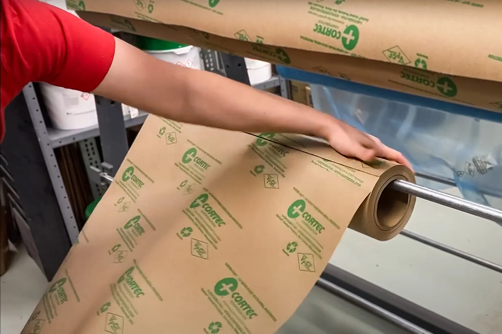 Papel kraft inhibidor de corrosión CorShield® VpCI®-146 (12"x12" Sheets Perf. on 600' Roll) CORTEC